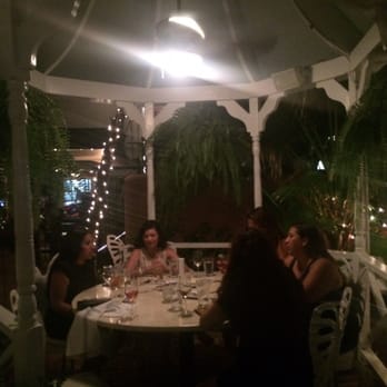 82 Queen - Outdoor seating - Southern Near Me - Charleston, South Carolina