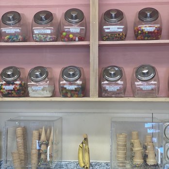 Liled's Candy Kitchen - Counter - Candy Stores Near Me - Vallejo, California