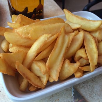 Le Neapolis - A side plate of chips ;) - French Near Me - Mandelieu La Napoule, 06
