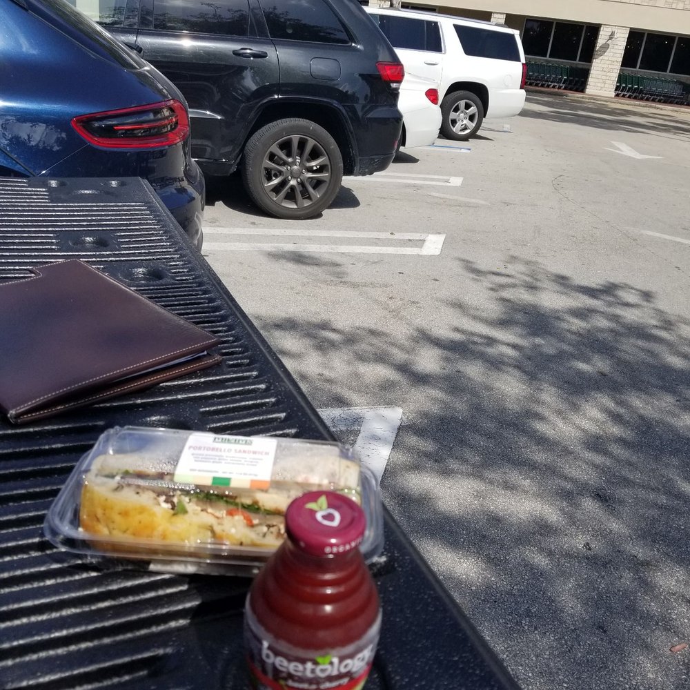 Tailgate lunch Tailgate lunch