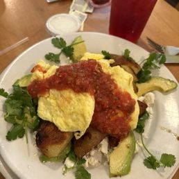 Huevos con salsa (scrambled egg w/o bacon) -- fantastic!