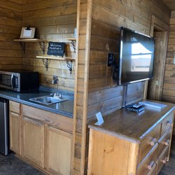 Southern Gap Outdoor Adventure - Kitchenette area and p/o livingroom