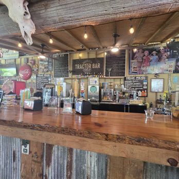 Showcase of Citrus - Bar area - Attraction Farms Near Me - Clermont, Florida