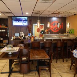 Thai Chili Asian Bistro - Interior 02