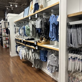 Old Navy - Men's Clothing Near Me - Bergen, New Jersey Old Navy - Men's Clothing Near Me - Bergen, New Jersey