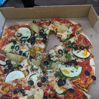 Ironstone Vineyards - veggie pizza - Wineries Near Me - Murphys, California