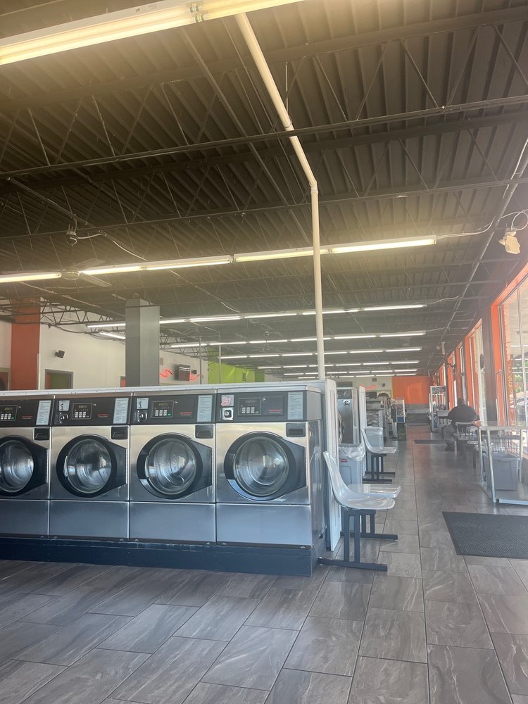 CITY LIMITS LAUNDRY & TANNING Updated August 2024 2650 Kipling Ave