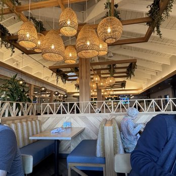 Pacific Catch - Inside - Seafood Near Me - Campbell, California