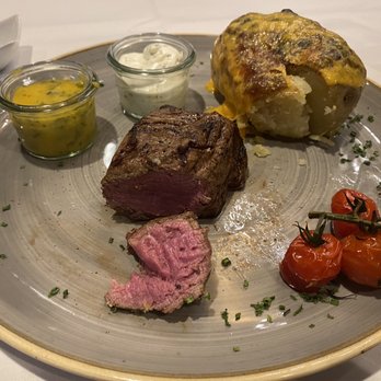 Steakhouse im Stuttgart Marriott Hotel Sindelfingen - Beef tenderloin - Steakhouses Near Me - Sindelfingen, BW Steakhouse im Stuttgart Marriott Hotel Sindelfingen - Beef tenderloin - Steakhouses Near Me - Sindelfingen, BW