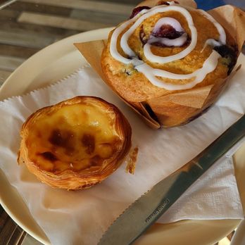 Serra Doce Daytona - Blueberry muffin and Portuguese Nata. So good - Breakfast & Brunch Near Me - Daytona Beach, Florida Serra Doce Daytona - Blueberry muffin and Portuguese Nata. So good - Breakfast & Brunch Near Me - Daytona Beach, Florida