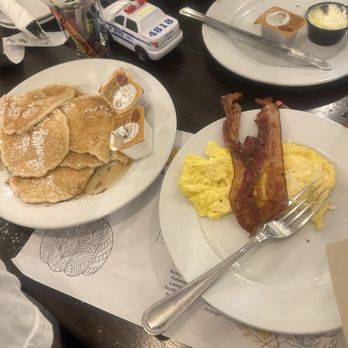 Heritage Bar & Restaurant - Kids pancakes, egg and bacon - Bars Near Me - Yonkers, New York