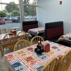 Huicholitos II - Bright spot on Lacey Blvd.
