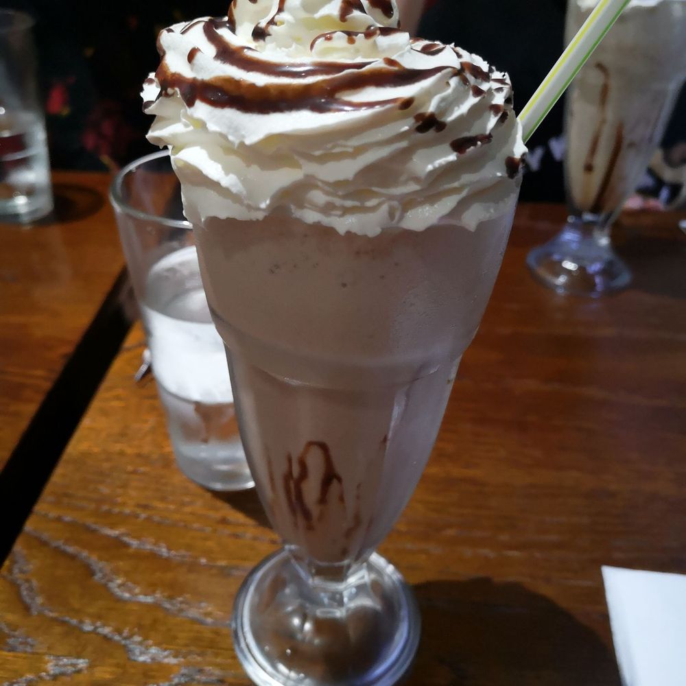Richie's Diner - Ferrero rocher milkshake - New American Near Me - Dartford, KEN