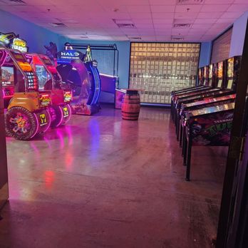 THE BEER HOG - Updated June 2025 - 19 Photos & 12 Reviews - 130 Plaza ...