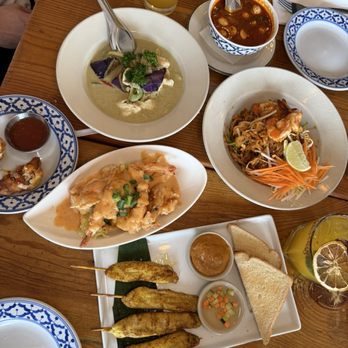 Pochana Thai Kitchen - Thai Near Me - Astoria, New York Pochana Thai Kitchen - Thai Near Me - Astoria, New York