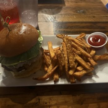 Pooch’s Pour House - Chicken sandwich with fries - Pubs Near Me - Westerly, Rhode Island