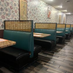 Golden Star Chinese & American Restaurant - Dining room
