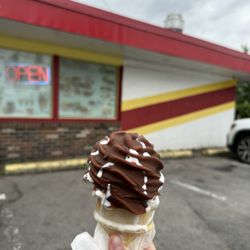 Crafton Ice Cream Delite - Dipped cone