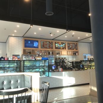 Paris Baguette - Beautiful interior design. Large cafe with plenty of seating. Bubble tea and red bean donuts! - Coffee & Tea Near Me - Duluth, Georgia