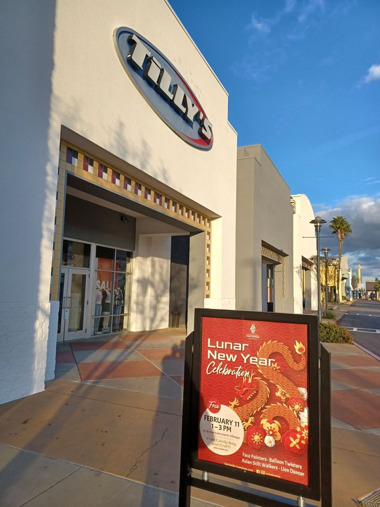 TILLYS Updated September 2024 10 Photos & 36 Reviews 4980 Dublin