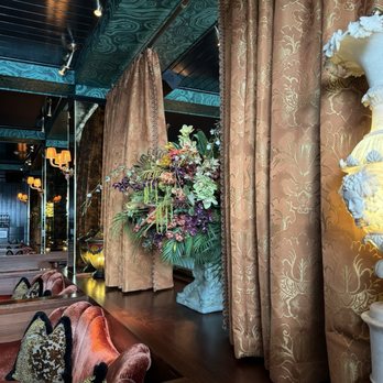 Carbone - Interior is beautiful - New American Near Me - Miami Beach, Florida