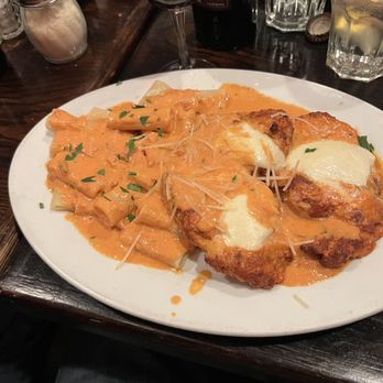 Jozanna's Casual Italian Restaurant - Chicken Daniella - Italian Near Me - Middlesex, New Jersey