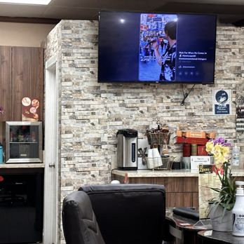 Luxus Nail Spa  - Nail Salons Near Me - Glendale, California