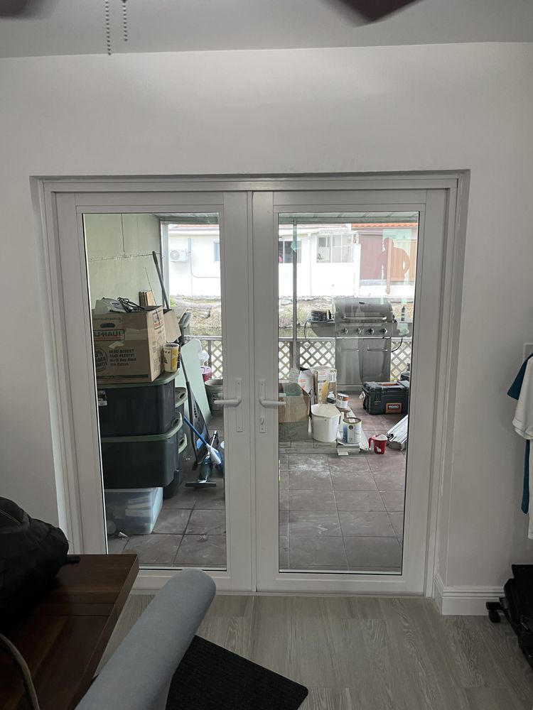 Slide of Vistaguard Windows and Roofing