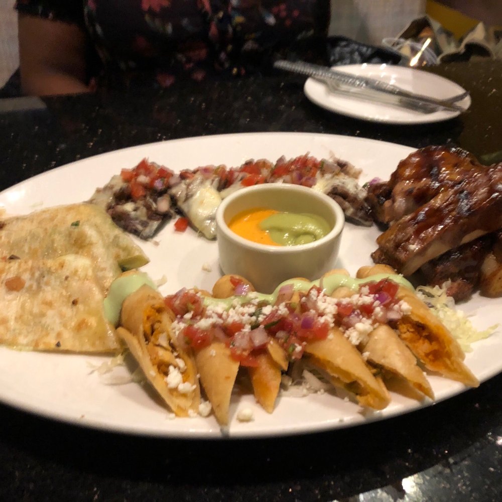 Sinigual - Platter - Mexican Near Me - Manhattan, New York