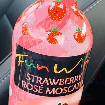 Class Six - Purchase of the Day: Strawberry Rose Moscato - Beer, Wine & Spirits Near Me - Fort Campbell, Kentucky