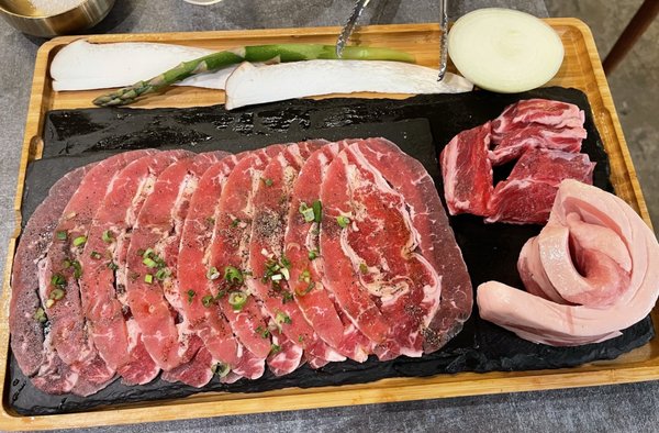 Kim's BBQ Korean BBQ Cuisine 고기집 by null