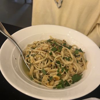 La Botte - Pasta a Linguine Alla Vongole - Italian Near Me - Lompoc, California La Botte - Pasta a Linguine Alla Vongole - Italian Near Me - Lompoc, California