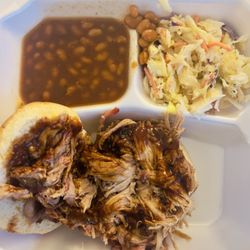 Robinson Smokehouse - Barbecue Pork Sandwich Combo