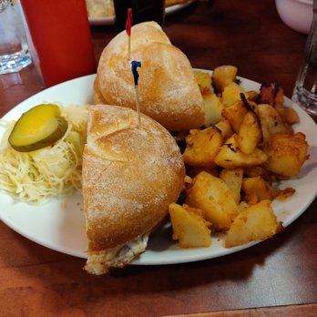 Paddington's Pump - Breakfast & Brunch Near Me - Toronto, Ontario