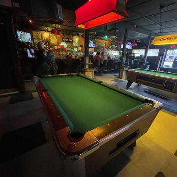 Pete’s Bar - Before the crowd gathered - Bars Near Me - Neptune Beach, Florida