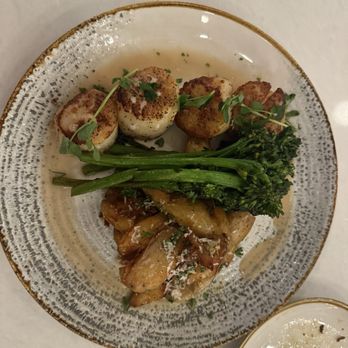 Seventh State Restaurant and Lounge - Scallops - Lounges Near Me - Bethesda, Maryland Seventh State Restaurant and Lounge - Scallops - Lounges Near Me - Bethesda, Maryland