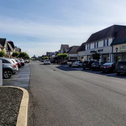 The Outlet Shoppes at Gettysburg - Central Passage through The Outlet Shoppes at Gettysburg