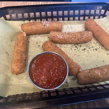 Alex's Pizza and Pasta Keller - Mozzarella sticks - Pizza Near Me - Fort Worth, Texas