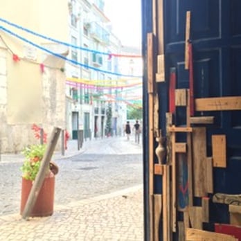 Cantina Baldracca - View from the door - Italian Near Me - Lisbon, 11