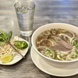 Pholosophy - 8. Deluxe Well Done Brisket Pho