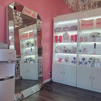 Vy’s Beauty Lounge - The beautiful lobby at Vy's. - Eyelash Service Near Me - Vacaville, California Vy’s Beauty Lounge - The beautiful lobby at Vy's. - Eyelash Service Near Me - Vacaville, California