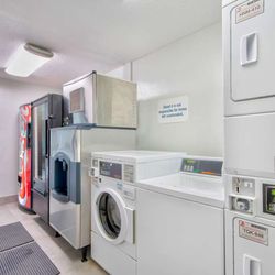 Motel 6 - Motel Georgetown KY Laundry