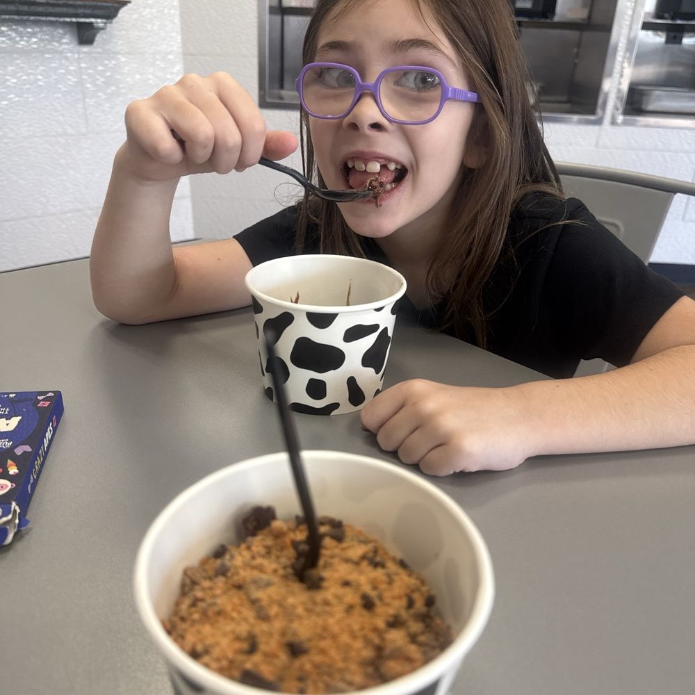 Farmhouse Frozen Yogurt - My daughter loves her frozen yogurt. Another happy weekend. - Ice Cream & Frozen Yogurt Near Me - Lufkin, Texas Farmhouse Frozen Yogurt - My daughter loves her frozen yogurt. Another happy weekend. - Ice Cream & Frozen Yogurt Near Me - Lufkin, Texas