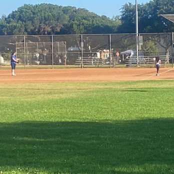 Veteran's Memorial Park - Parks Near Me - Culver City, California
