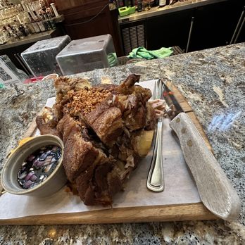 Avenida Restaurant - Filipino Near Me - San Mateo, California