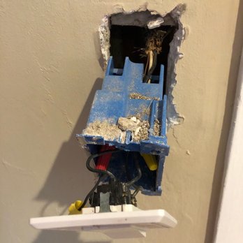 Adjusterman Public Adjusters - Light switch - Public Adjusters Near Me - Oakland Park, Florida