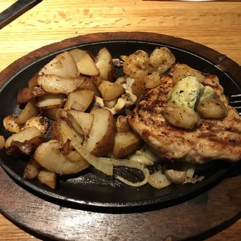 Applebee's Grill + Bar - Chicken and shrimp dish, oh so good - American Near Me - Gilroy, California
