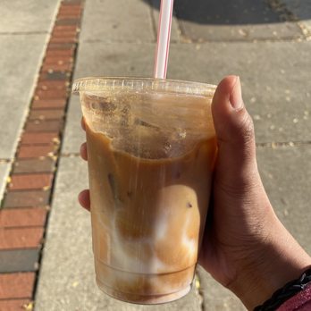 Fort Thomas Coffee - Lavender latte - Coffee & Tea Near Me - Fort Thomas, Kentucky