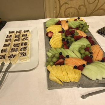 Monte Carlo Inn & Suites Downtown Markham - Fruit tray - Hotels Near Me - Markham, Ontario Monte Carlo Inn & Suites Downtown Markham - Fruit tray - Hotels Near Me - Markham, Ontario