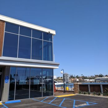 HanaHaus - You could also enter through the deck on the side from the lot - Shared Office Spaces Near Me - Newport Beach, California HanaHaus - You could also enter through the deck on the side from the lot - Shared Office Spaces Near Me - Newport Beach, California